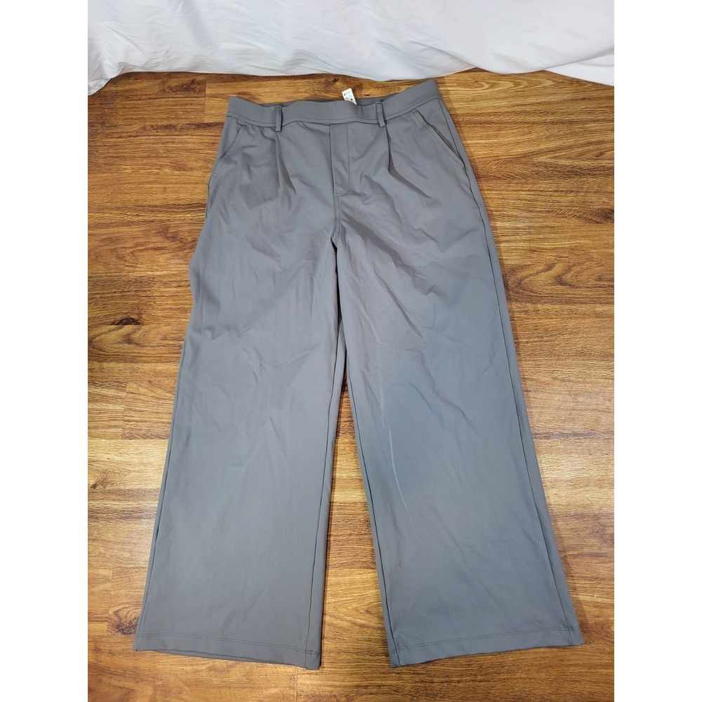 HALARA Straight Leg Pants in Gray